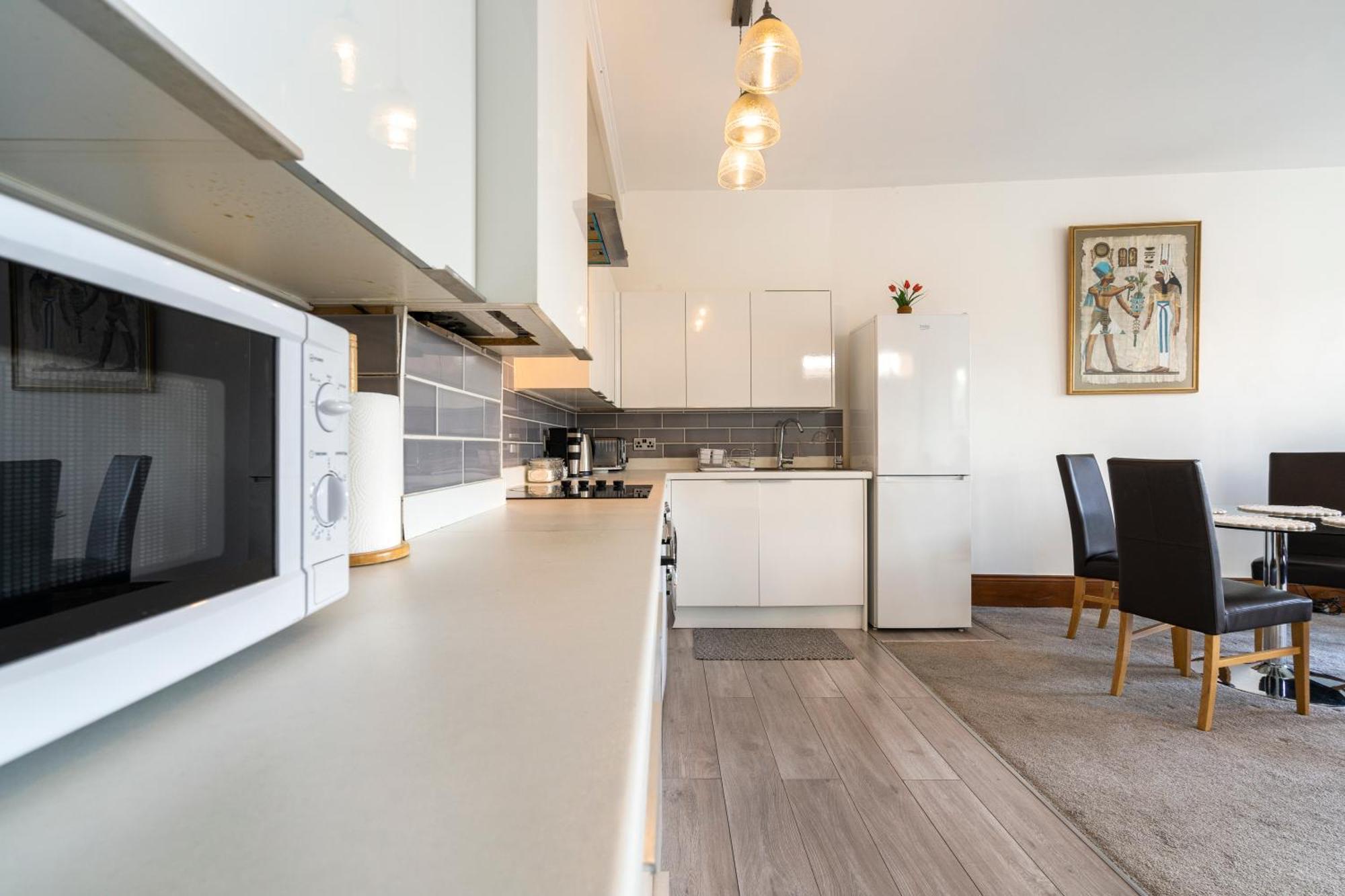 Modern 2 Bedroom Apartment In Mitcham, London エクステリア 写真