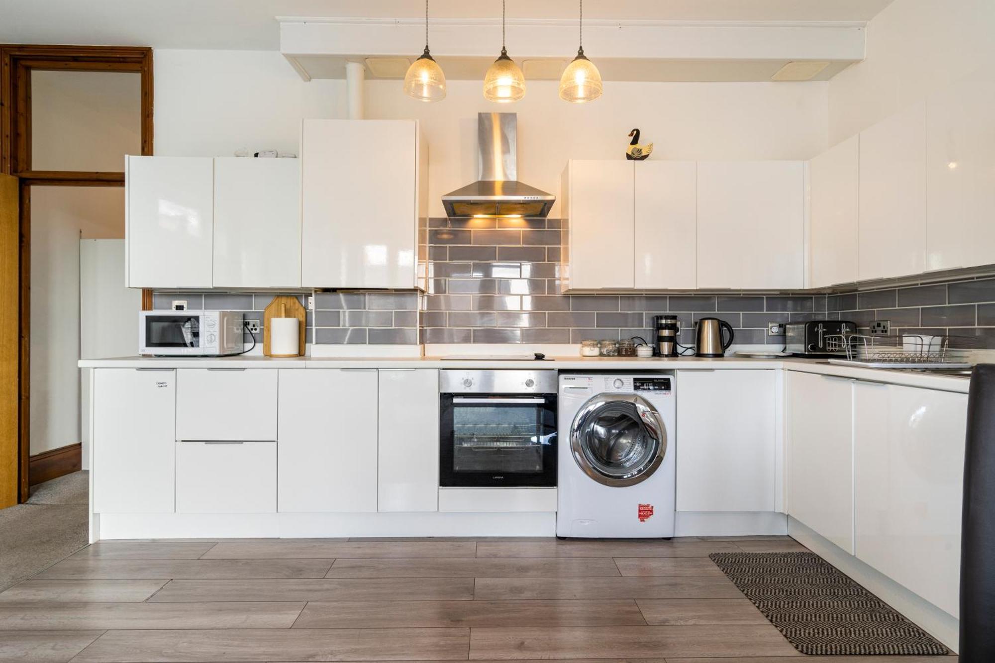Modern 2 Bedroom Apartment In Mitcham, London エクステリア 写真